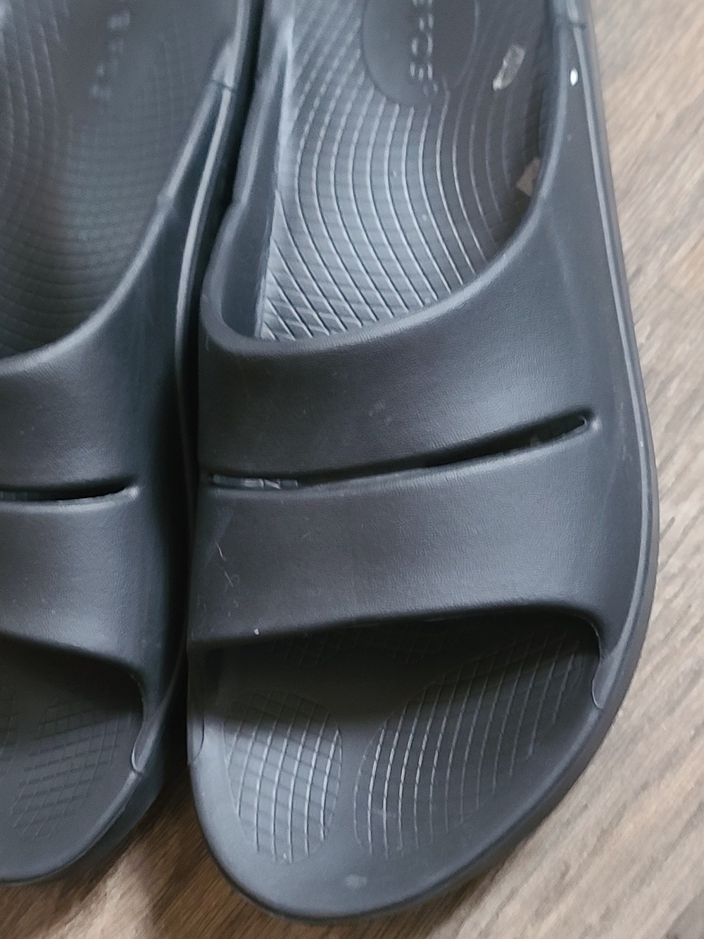 OOFOS Black Women's Slide Sandals